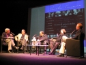 Diskuze: „Ti, co jsou ve tmě, nejsou vidět" (David Grossman, Peter Schneider, Victor Jerofejev, Jiří Kuběna, Spiros Vergos moderátor) Diskuze: „Ti, co jsou ve tmě, nejsou vidět" (David Grossman, Peter Schneider, Victor Jerofejev, Jiří Kuběna, Spiros Vergos moderátor)