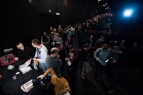 Chuck Palahniuk pokřtil Komiks Klub rváčů II v kině Světozor. Foto (c) Petr Machan Chuck Palahniuk pokřtil Komiks Klub rváčů II v kině Světozor. Foto (c) Petr Machan